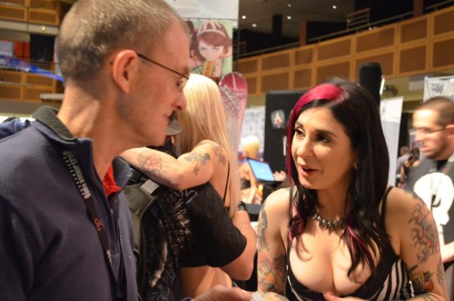 Joanna Angel gives me a brief moment Photo Courtesy of 3hattergrindhouse.com