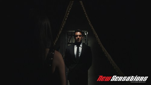 EMMA_MARX_03_HARD.01_51_27_03.Still094